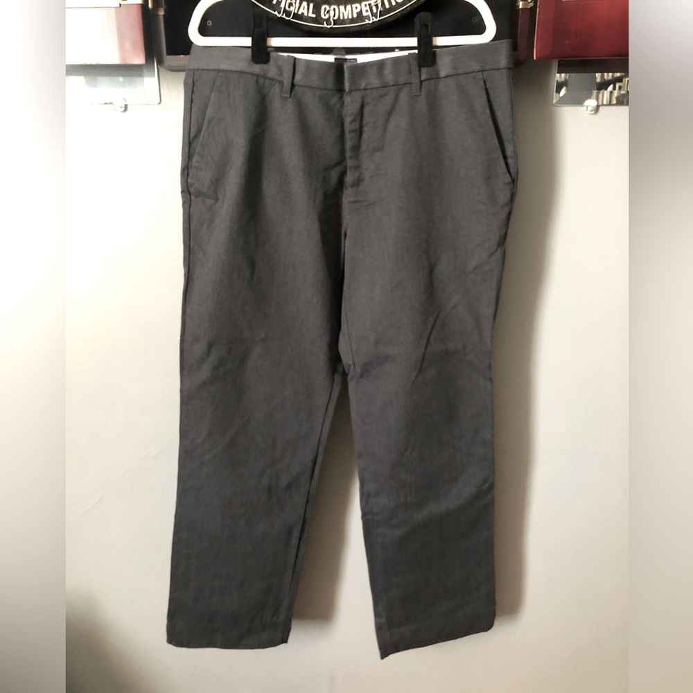 Gap Khakis straight fit 36 x 30